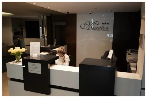 Hotel dla niepełnoletnich: Jak zarezerwować i uniknąć odmowy?