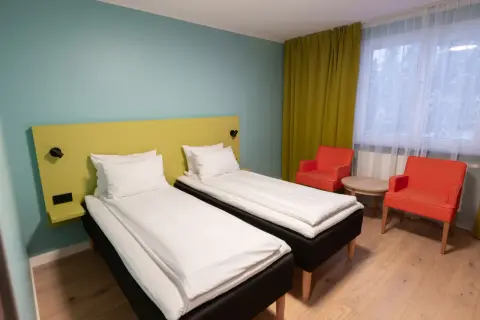 Hotel czy pensjonat? Co wybrać? Porównanie i praktyczne porady.