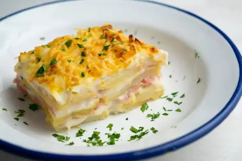Pyszna zapiekanka a la lasagne – łatwy przepis na wyjątkowe danie