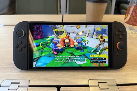 Nintendo Switch gry po polsku: Donkey Kong i jego małpi przyjaciele planują atak.