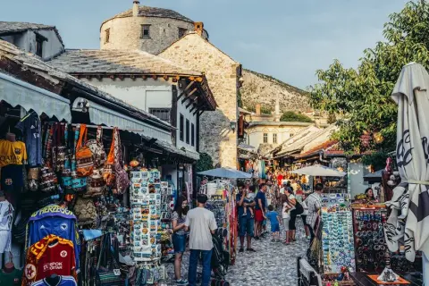 Mostar co warto kupić: najlepsze pamiątki i lokalne skarby