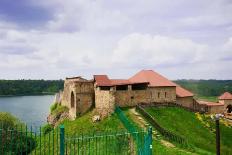 Jezioro Dobczyckie: Tajemnice, atrakcje i przygody w okolicy