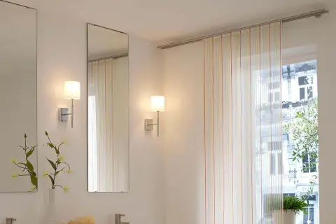 Optimale Rollos für das Badezimmer: Sichtschutz und Feuchteschutz finden