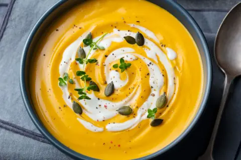 Kürbis-Kartoffel-Suppe im Thermomix: Cremig & Einfach