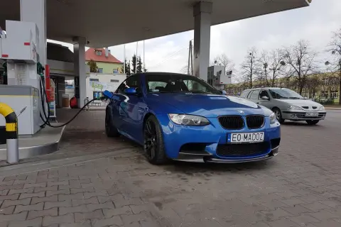 BMW M3 E92 spoiler: CSL czy GTS, carbon? Wybierz idealny!