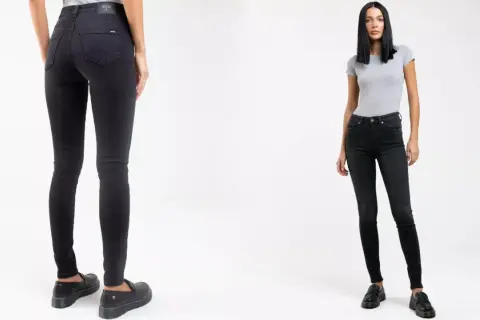 Dwie stylizacje z jeansami: z tyłu widok na dopasowane czarne jeansy, z przodu modelka w szarym t-shircie i czarnych jeansach.