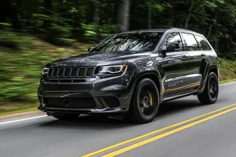 Waga Jeep Grand Cherokee: Ile waży Twój SUV? Pełne dane i DMC