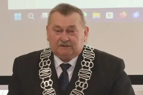Ile zarabia przewodniczący rady osiedla? Zaskakujące różnice w wynagrodzeniach
