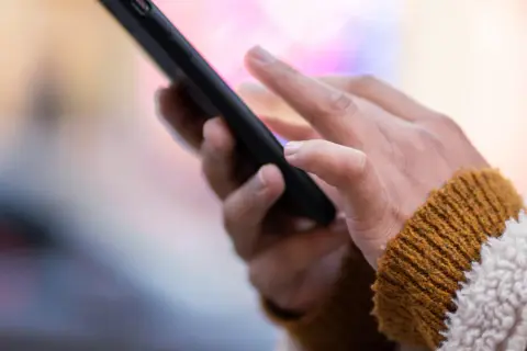 Jak sprawdzić aparat w telefonie i uniknąć problemów z jakością zdjęć