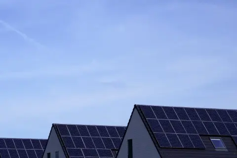 Ile prądu produkuje 1 panel fotowoltaiczny? Realne kWh rocznie