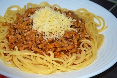 Prosty przepis na spaghetti bolognese dla dzieci, który pokochają maluchy