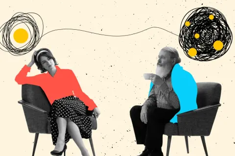 Młoda kobieta i starszy mężczyzna siedzą w fotelach, połączonymi linią symbolizującą przyjaźń. Ich myśli, przedstawione jako kłębowiska, są różne, ale bliskie.