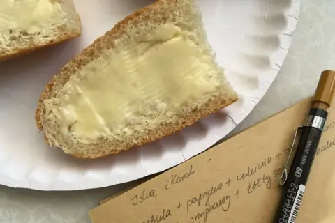 Jakie jedzenie zabrać na kemping, by uniknąć problemów z posiłkami?