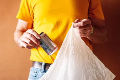 Ile puszek po piwie na kilogram? Zaskakujące fakty o wadze aluminium
