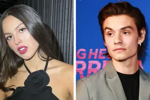 Olivia Rodrigo y su novio, Zack Bia, en un evento.