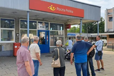 Do której jeździ poczta polska? Sprawdź godziny dostaw i więcej