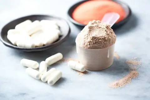 Integratori per lo sport: capsule e polvere. Scopri quando assumere la beta alanina per massimizzare i tuoi allenamenti.