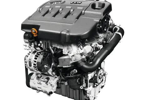 Silnik 2.0 TDI z turbosprężarką i elementami osprzętu, gotowy do pracy.