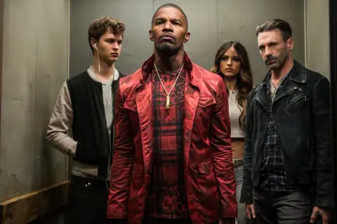 Jamie Foxx, Ansel Elgort, Eiza González och Jon Hamm i en hiss. Rollistan i Baby Driver ser ut att vara redo för action.