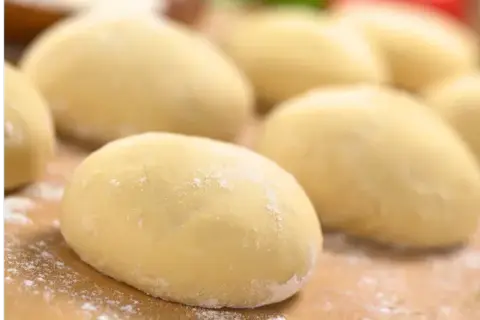 Le Secret d'une Pâte à Pizza Maison Inratable : Guide Complet