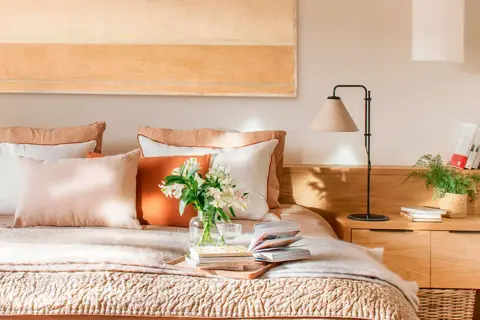 El color ideal para tu dormitorio: Tendencias 2026 y guía experta