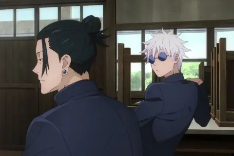 Zwei Freunde aus dem Jujutsu Kaisen Film, Suguru Geto und Satoru Gojo, sitzen in einem Raum.
