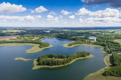 Gdzie na ryby w Podlaskiem? Odkryj najlepsze łowiska i porady
