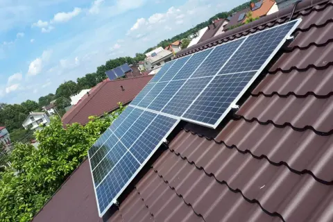 Ile kosztuje kilowat fotowoltaiki? Sprawdź, czy nie przepłacasz za instalację!