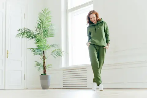 Jakie buty do dresów damskich, które podkreślą Twój styl i komfort?