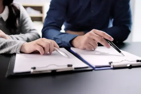 Odrzucenie spadku u notariusza i co dalej – uniknij nieprzyjemności