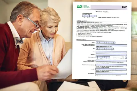 Para seniorów analizuje dokument "Wniosek o emeryturę" ZUS, przygotowując się do złożenia wniosku.