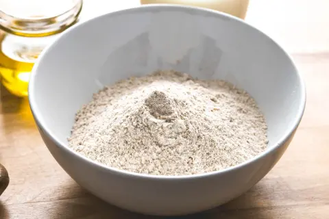 Czy mąka żytnia ma gluten? Prawda o jej wpływie na zdrowie