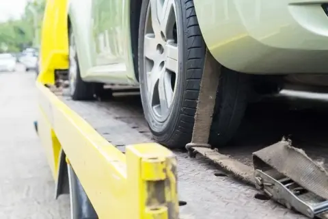 Auto z lat 2020-2023 na lawecie. Czy to najgorsze usterki wychodzące tuż po gwarancji?