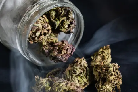 Marihuana: Prawda o uzależnieniu. Objawy, skutki, pomoc