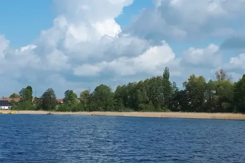 Jezioro Wilkowskie - piękne miejsce na wypoczynek i wędkowanie