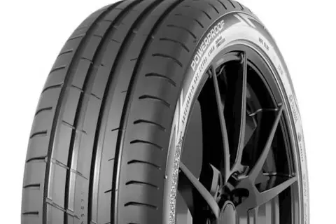 Opony 225/45 R17: Optymalne ciśnienie dla bezpieczeństwa i oszczędności