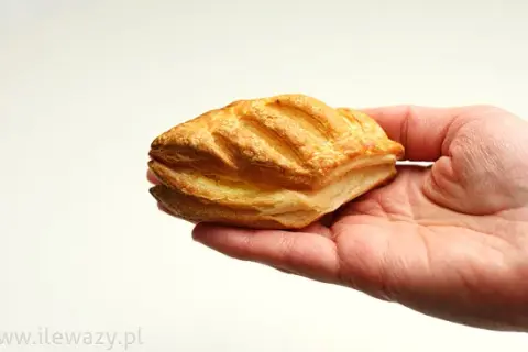 Ile kalorii ma ciastko francuskie? Poznaj prawdę i jedz świadomie