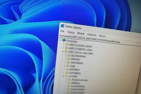 Edytor rejestru Windows 11 bez TPM. Widok folderów HKEY_LOCAL_MACHINE\SYSTEM\Setup\MoSetup.