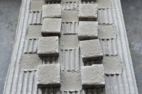 Czy można mieszać cement z klejem? Ryzyko i skutki dla płytek