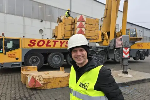 Wynajem dźwigu w Polsce: Ceny, ukryte koszty i jak oszczędzić?