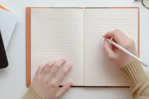 Jaki zeszyt do historii klasa 4? Sprawdź najlepsze opcje i porady