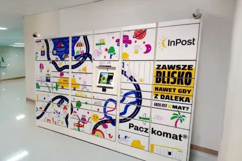 Do której rozwozi InPost? Poznaj godziny dostaw paczek i paczkomatów
