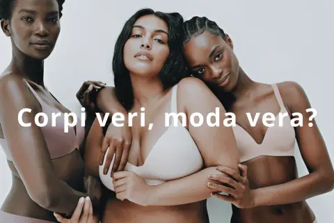 Tre modelle curvy abbracciate, celebrano la bellezza autentica. Corpi veri, moda vera?