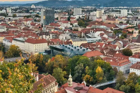 Graz: Odkryj niedocenioną perłę Austrii. Przewodnik po atrakcjach