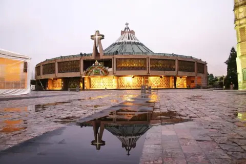 Sanktuarium Matki Bożej z Guadalupe – historia, znaczenie i praktyczne wskazówki dla pielgrzymów