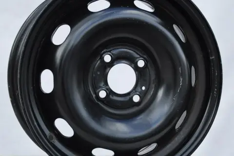 Jakie felgi do Renault Clio 2 – uniknij drogich błędów przy wyborze