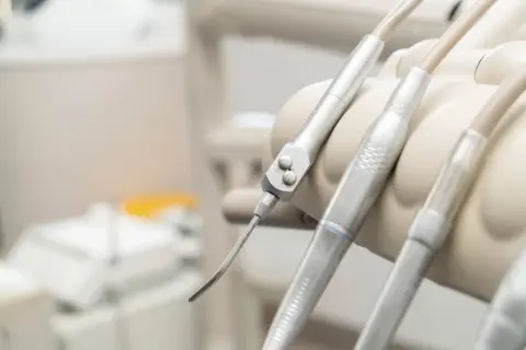 Czy znieczulenie u dentysty jest na nfz? Sprawdź, co musisz wiedzieć