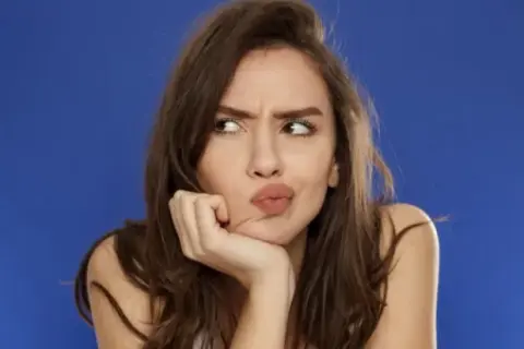 Czy zazdrość to grzech? Zrozumienie moralnych konsekwencji emocji