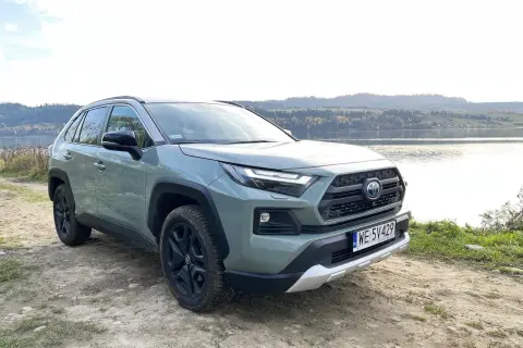 Kiedy nowa Toyota RAV4? Spóźnisz się na premierę tego modelu!