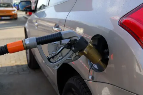 Ile kosztuje litr gazu do samochodu? Sprawdź, czy warto przesiadać się na LPG!